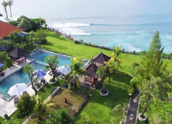 Uluwatu cottage wedding